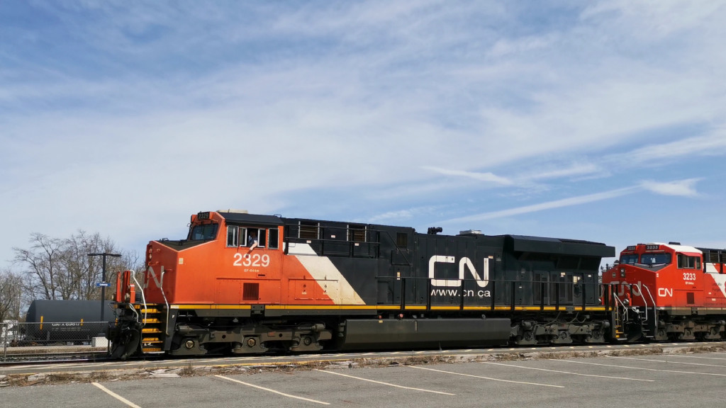 CN 2329